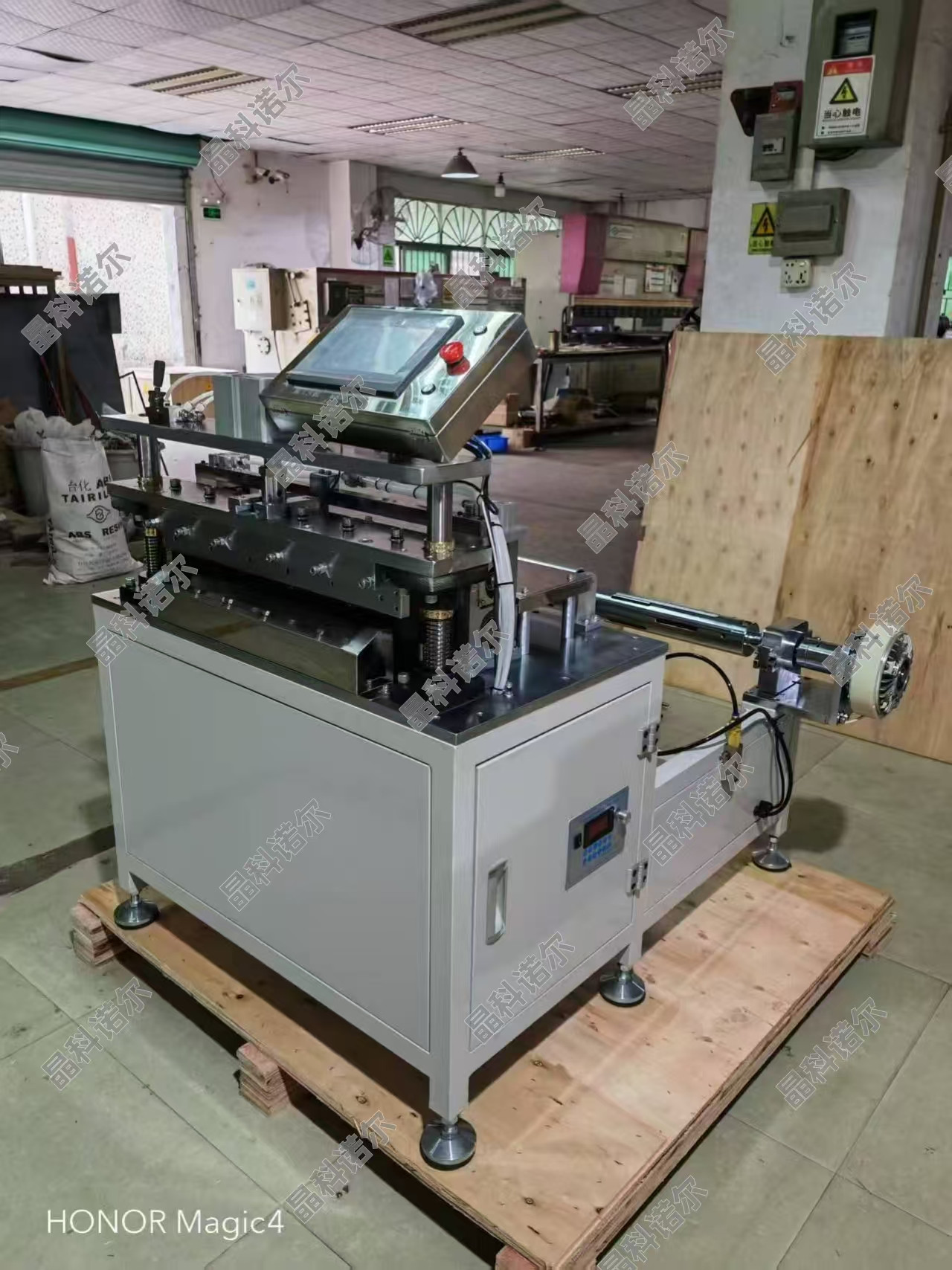 JK-CPJ-500全自动裁片机